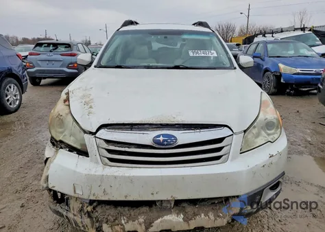 2011 Subaru Outback 2.5I Limited z USA, uszkodzony, nr VIN 4S4BRCKC6B3355498